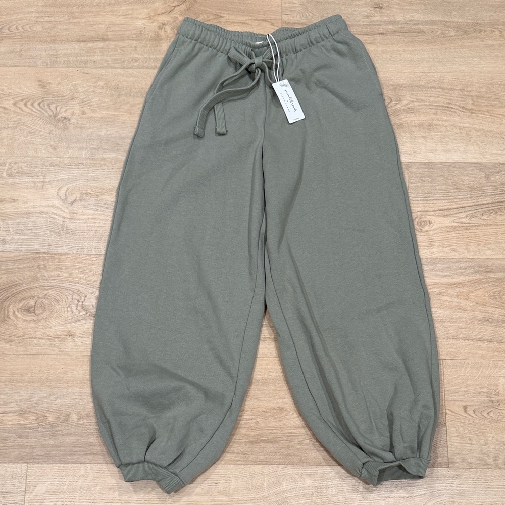 Social Thread Comfy Green Jogger — image 4 of 8